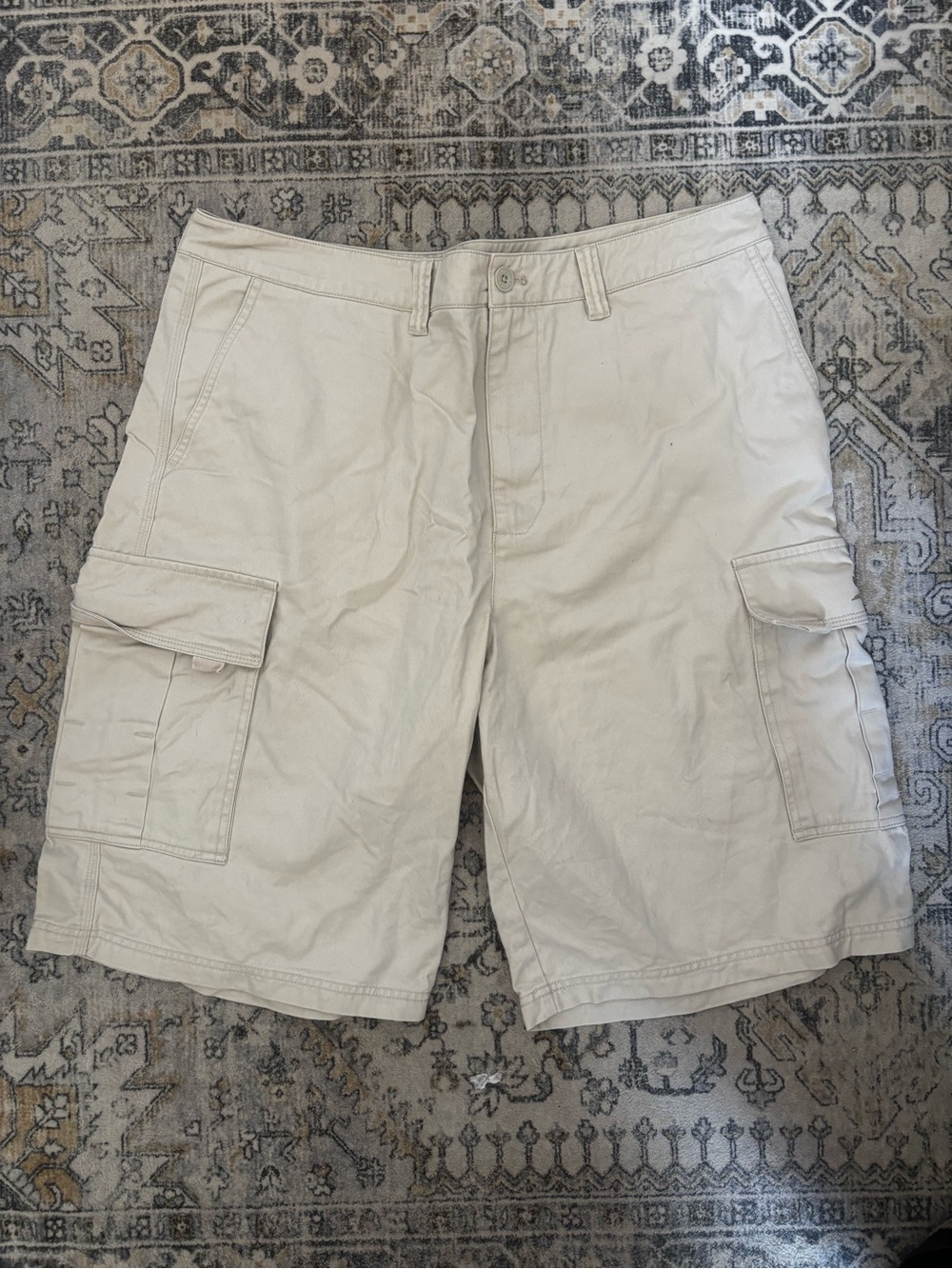 Quiksilver Men's Cream Cargo Shorts with Flap Pockets